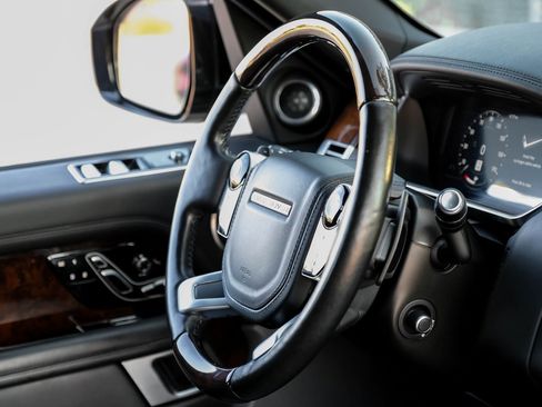 Used 2021 Land Rover Range Rover P525 Westminster Edition image 20