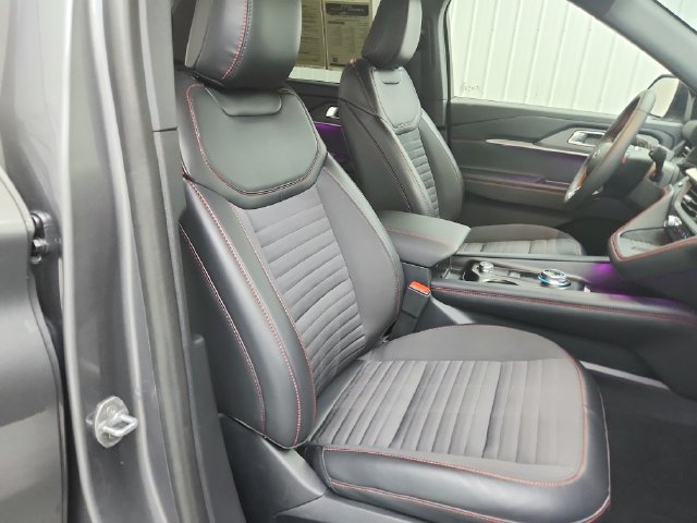 Used 2025 Ford Explorer ST-Line w/ Premium Package RWD image 40