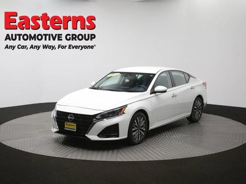 Used 2023 Nissan Altima 2.5 SV FWD image 54