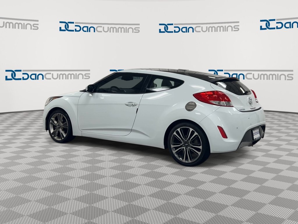 Used 2016 Hyundai Veloster w/ Option Group 03 FWD image 6