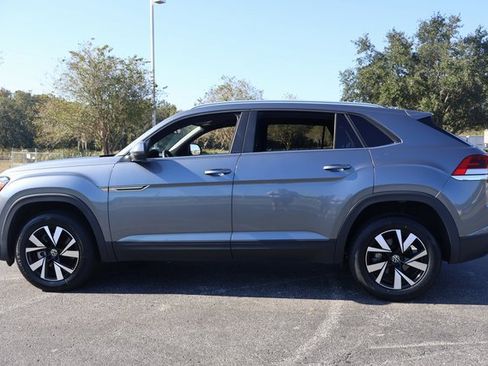 Certified 2023 Volkswagen Atlas Cross Sport SE image 4
