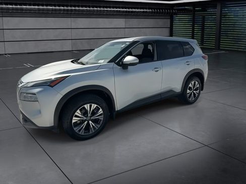Used 2021 Nissan Rogue SV FWD image 4