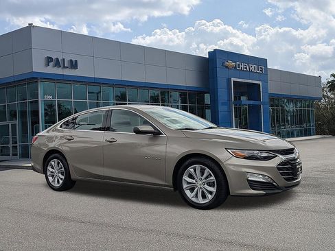 Used 2025 Chevrolet Malibu LT FWD image 1