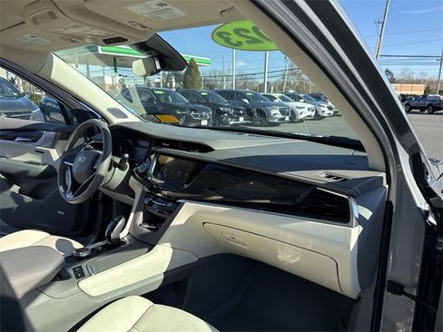 Used 2023 Cadillac XT6 Premium Luxury image 30