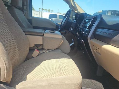 Used 2017 Ford F250 XLT w/ XLT Value Package AWD/4WD image 8