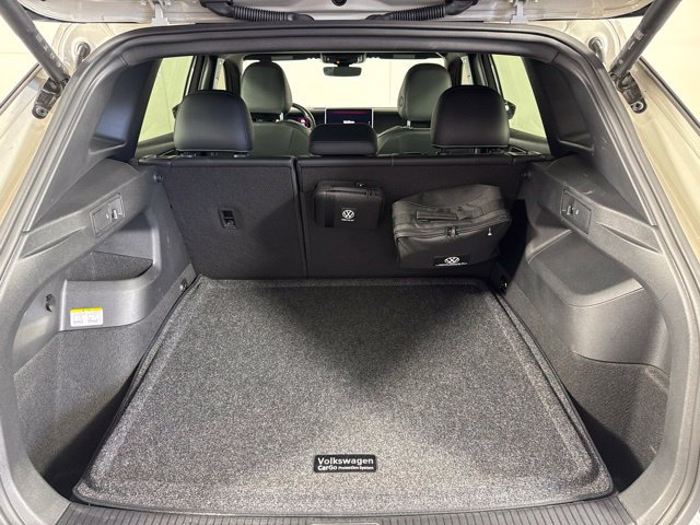 Used 2025 Volkswagen Tiguan SE R-Line AWD/4WD image 29