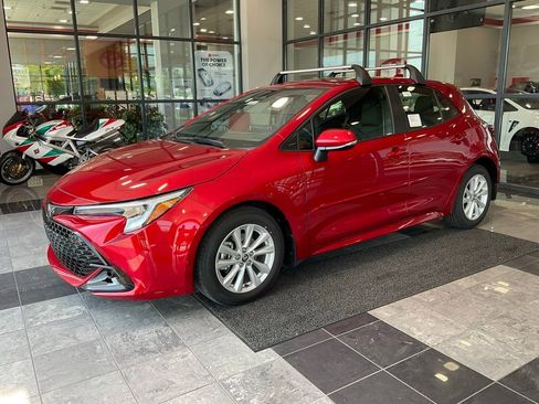 New 2025 Toyota Corolla SE image 3