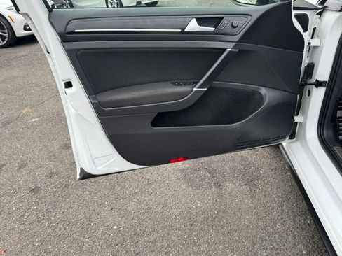 Used 2016 Volkswagen GTI S FWD image 11