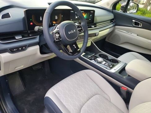 New 2026 Kia Carnival EX FWD image 15