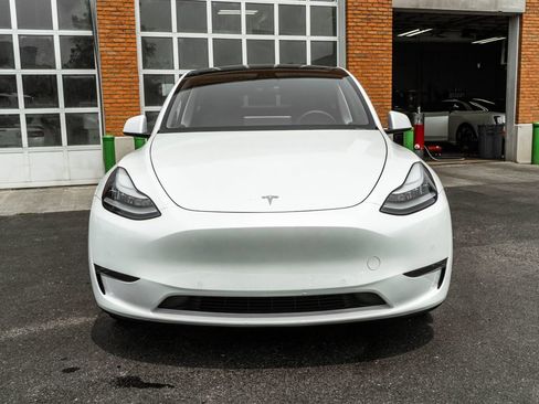 Used 2020 Tesla Model Y Long Range AWD/4WD image 28