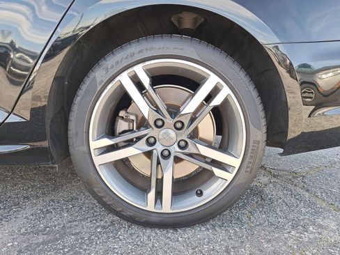 Used 2017 Audi A4 2.0T Premium Plus w/ Premium Plus Package image 7