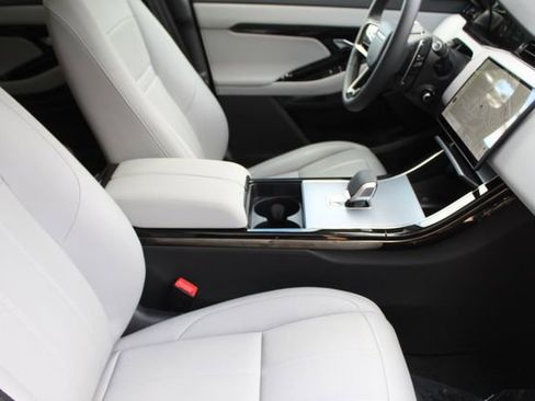 Used 2025 Land Rover Range Rover Evoque S image 3