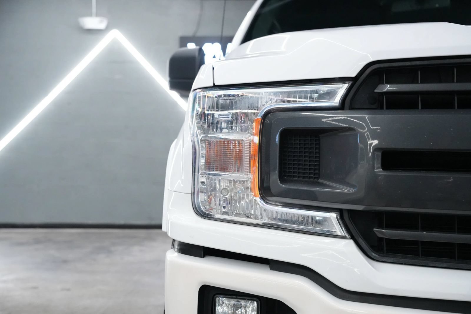 Used 2020 Ford F150 XLT w/ Equipment Group 302A Luxury AWD/4WD image 5