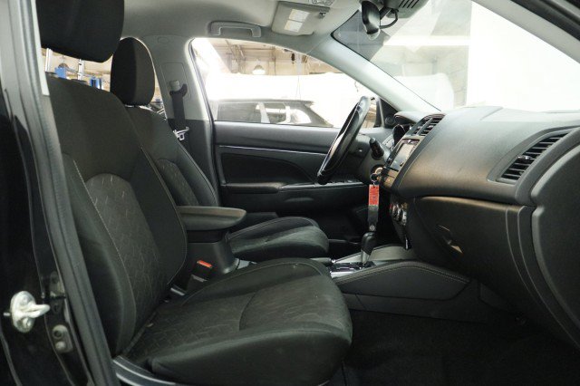 Used 2024 Mitsubishi Outlander Sport ES AWD/4WD image 21
