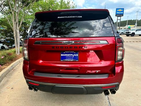 Used 2022 Chevrolet Suburban RST w/ Sport Performance Package RWD image 8
