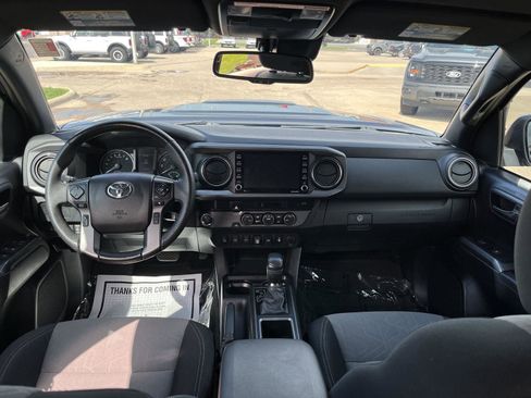 Used 2021 Toyota Tacoma TRD Off-Road image 13