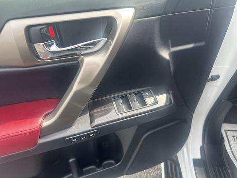 Used 2020 Lexus GX 460 Premium image 17