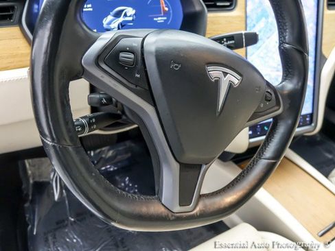 Used 2020 Tesla Model S Long Range Plus image 16
