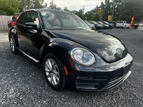 Used 2017 Volkswagen Beetle 1.8T Classic image 8