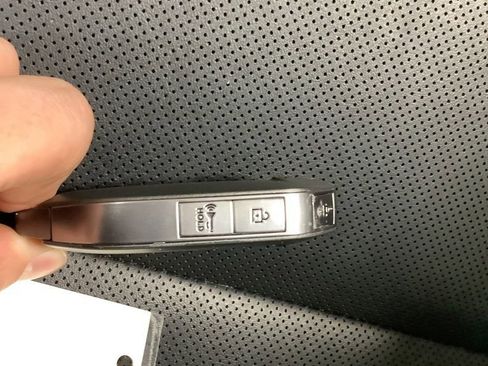 Certified 2023 Kia Telluride S w/ S Sunroof Package image 34