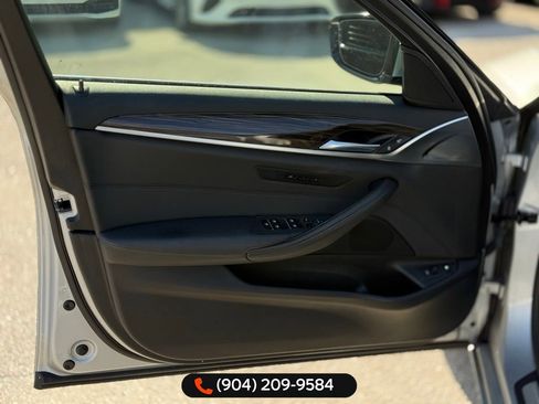 Used 2018 BMW 530e w/ Premium Package 2 image 12