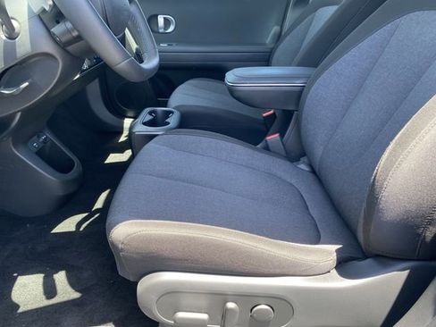 Used 2024 Hyundai Ioniq 5 SEL RWD image 17