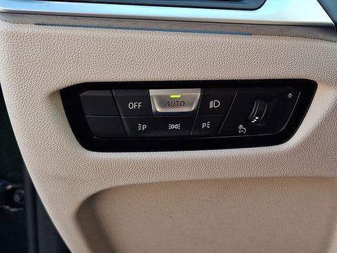 Used 2023 BMW i4 eDrive35 w/ Premium Package image 34