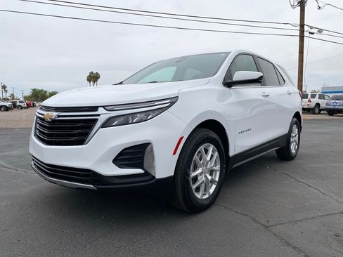 Used 2022 Chevrolet Equinox LT FWD image 2