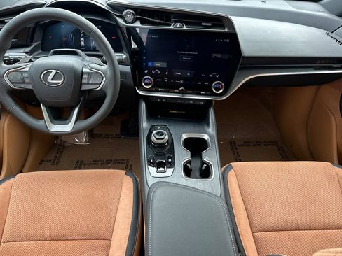 Used 2023 Lexus RZ 450e Premium image 16