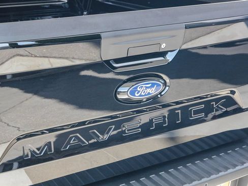 Certified 2025 Ford Maverick XLT w/ XLT Luxury Package FWD image 8