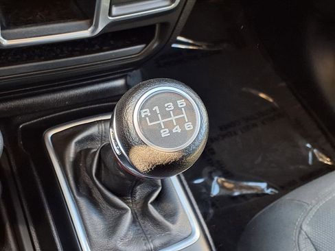 Used 2018 Jeep Wrangler Sport image 8