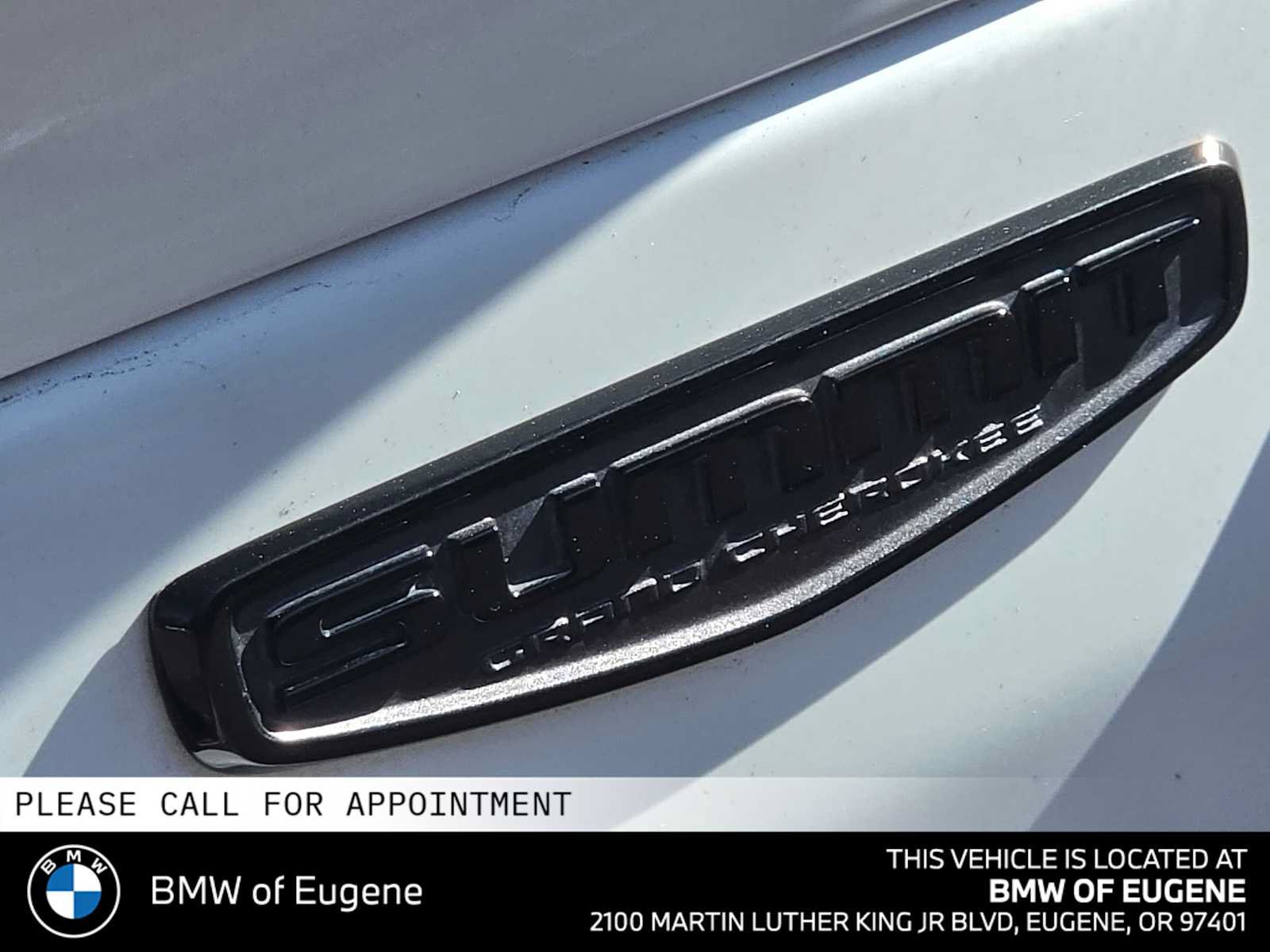 Used 2024 Jeep Grand Cherokee Summit AWD/4WD image 17