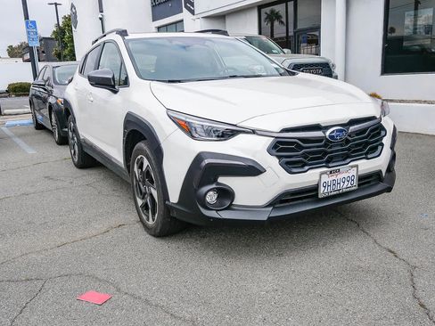 Used 2024 Subaru Crosstrek 2.5i Limited w/ Crosstrek Mirror Package AWD/4WD image 3
