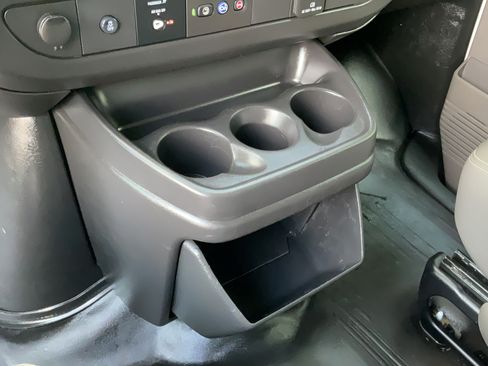 Certified 2022 GMC Savana 2500 w/ Driver Convenience Package RWD image 15
