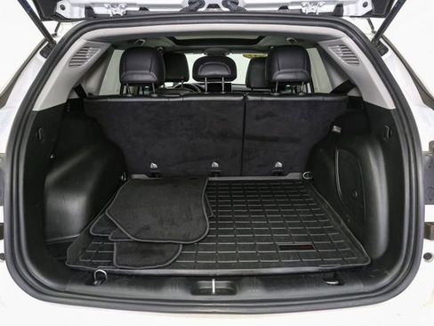 Used 2022 Jeep Compass Limited w/ Sun and Sound Group AWD/4WD image 11