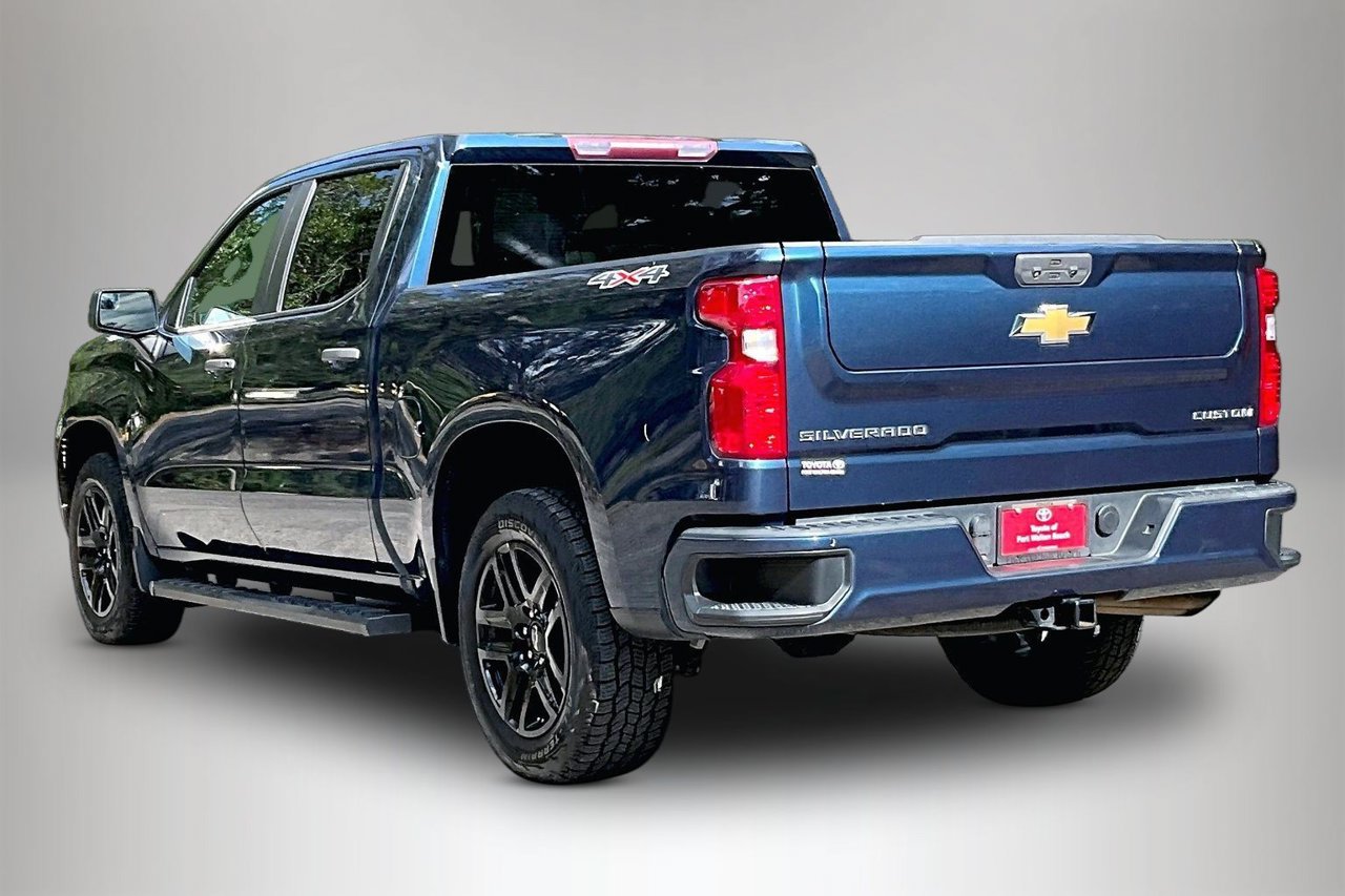 Used 2022 Chevrolet Silverado 1500 Custom AWD/4WD image 4