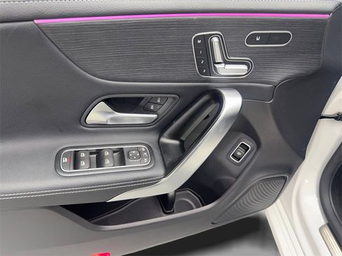 Used 2024 Mercedes-Benz CLA 250 4MATIC image 31