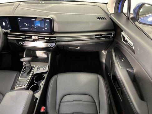 New 2026 Kia Sportage SX image 16