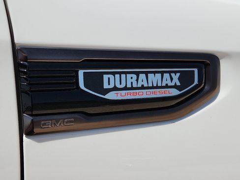 Used 2024 GMC Sierra 1500 AT4X w/ AT4X AEV Edition AWD/4WD image 8