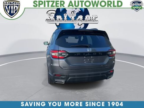 Used 2025 Honda Pilot Black Edition image 8