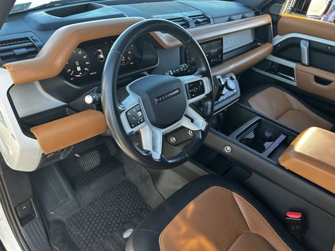 Used 2023 Land Rover Defender 110 X-Dynamic SE image 17