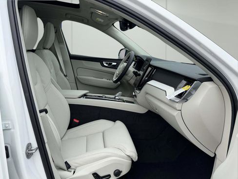 New 2026 Volvo XC60 B5 Ultra w/ Protection Package Premier AWD/4WD image 11