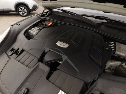 Used 2021 Porsche Cayenne Coupe AWD/4WD image 26