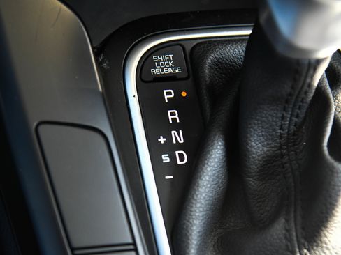 Used 2024 Kia Soul LX w/ Option Group 015 FWD image 22