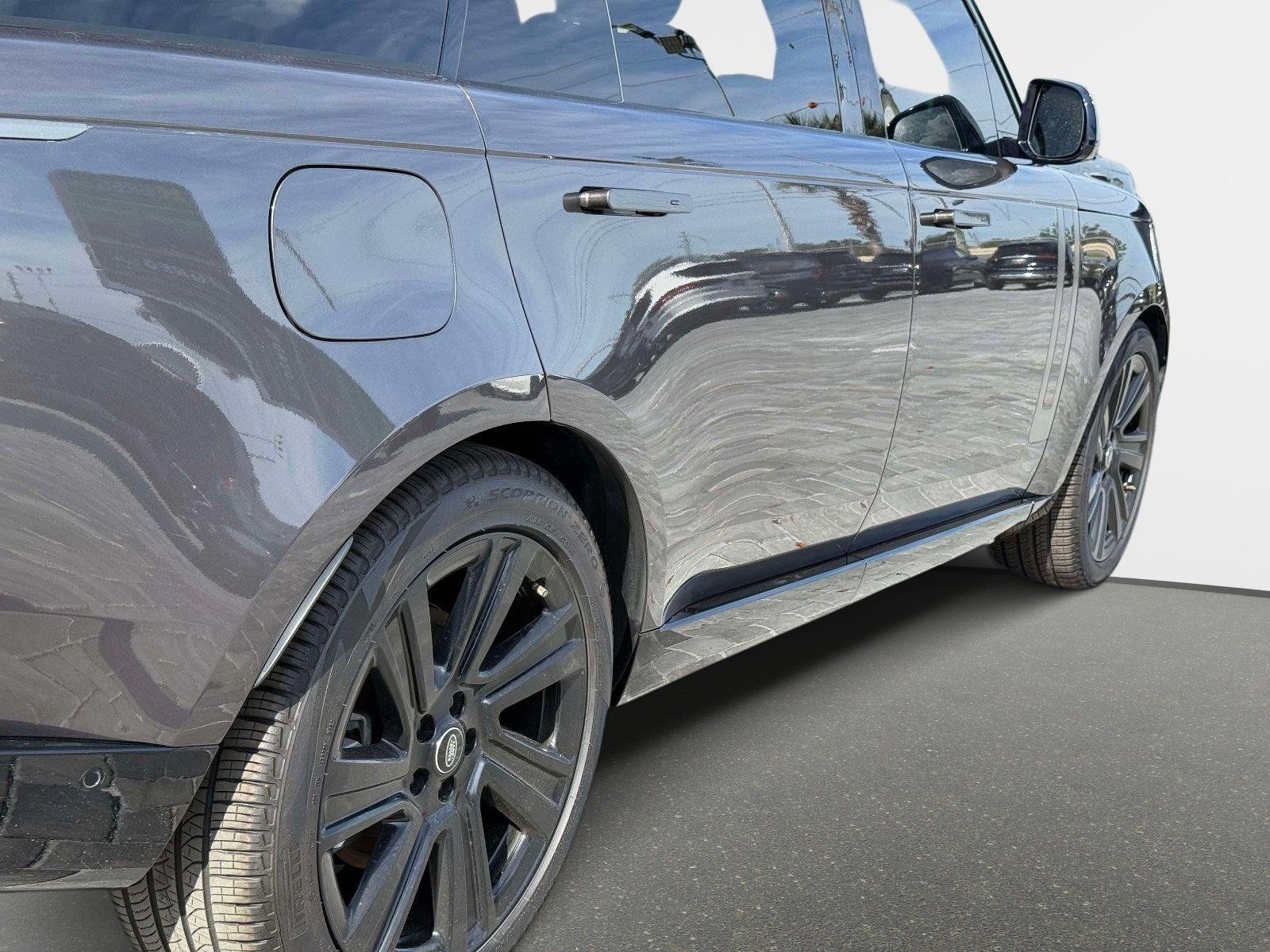 Used 2022 Land Rover Range Rover Long Wheelbase SE AWD/4WD image 17