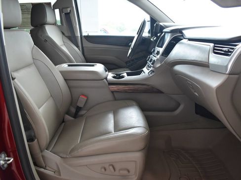 Used 2018 GMC Yukon SLT w/ Premium Edition RWD image 4