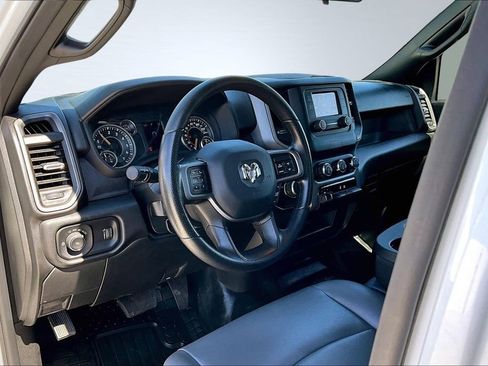 Used 2022 RAM 2500 Tradesman w/ Chrome Appearance Group image 4