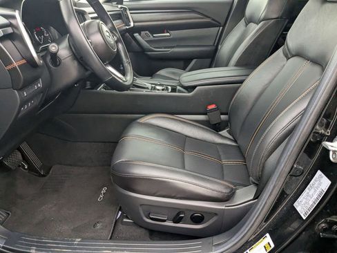 Used 2025 MAZDA CX-50 AWD 2.5 Hybrid w/ Premium Pkg image 11