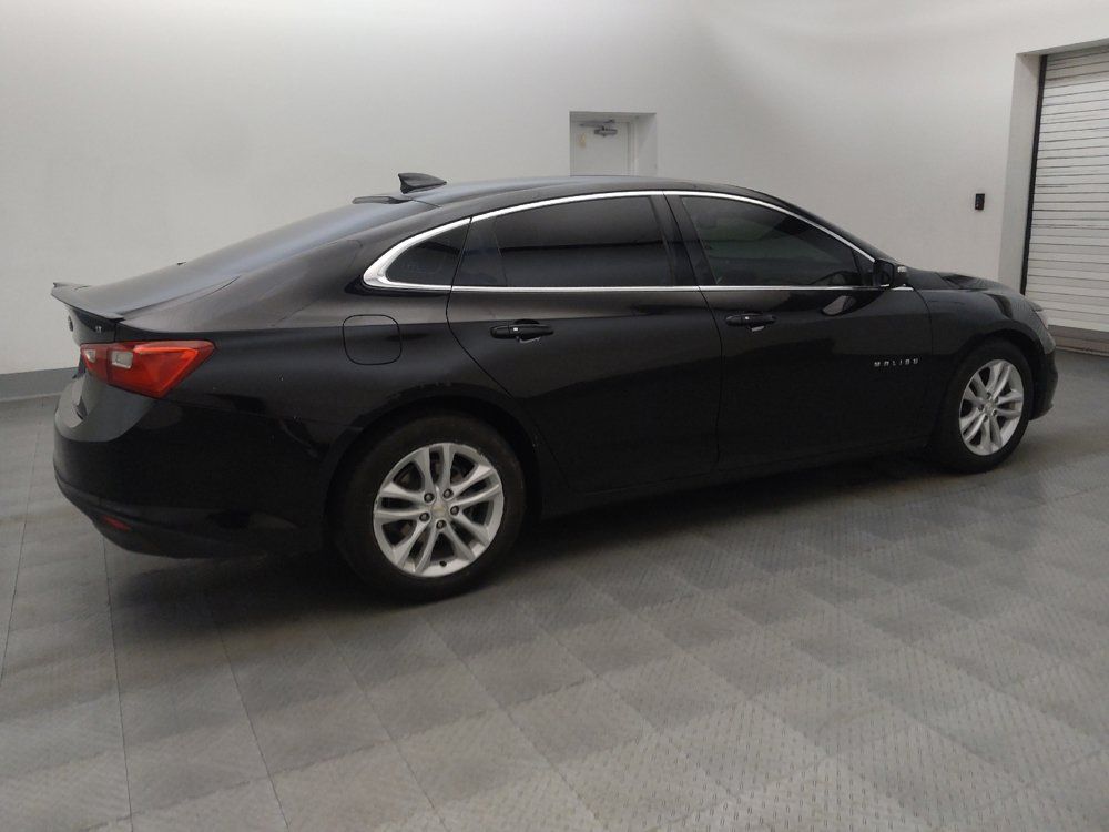 Used 2017 Chevrolet Malibu LT w/ Leather Package FWD image 10