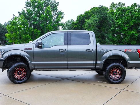 Used 2019 Ford F150 Lariat w/ Equipment Group 502A Luxury AWD/4WD image 4